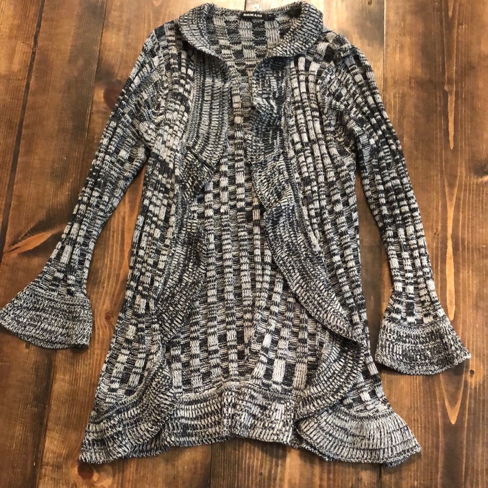 🌟2x Host Pick🌟Black & White Cardigan